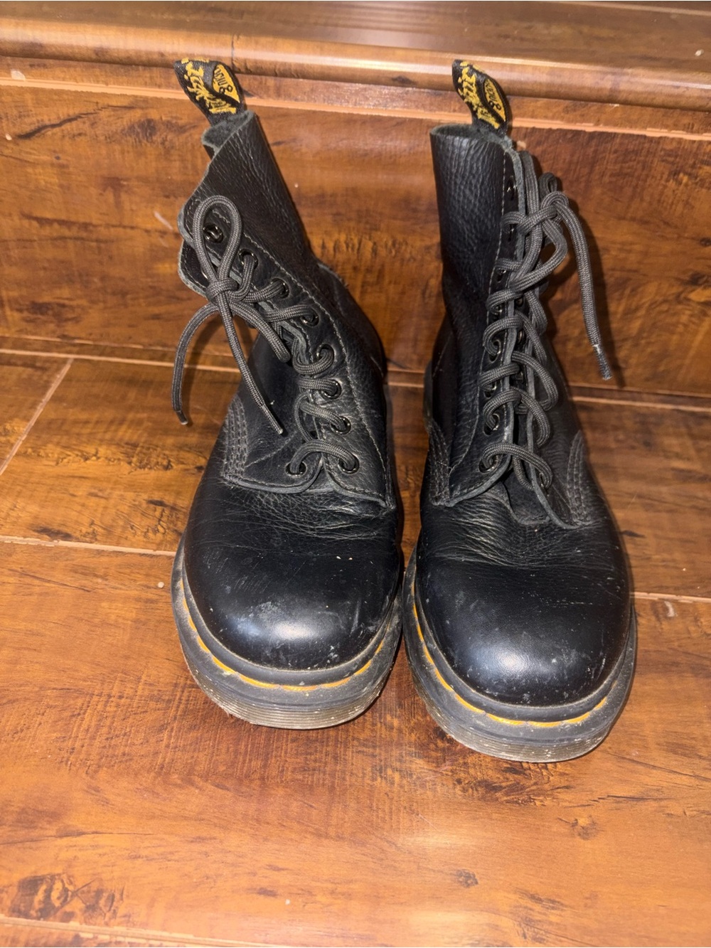 Dr. Martens Black Leather Lace Up High Top Shoes Women’s 8